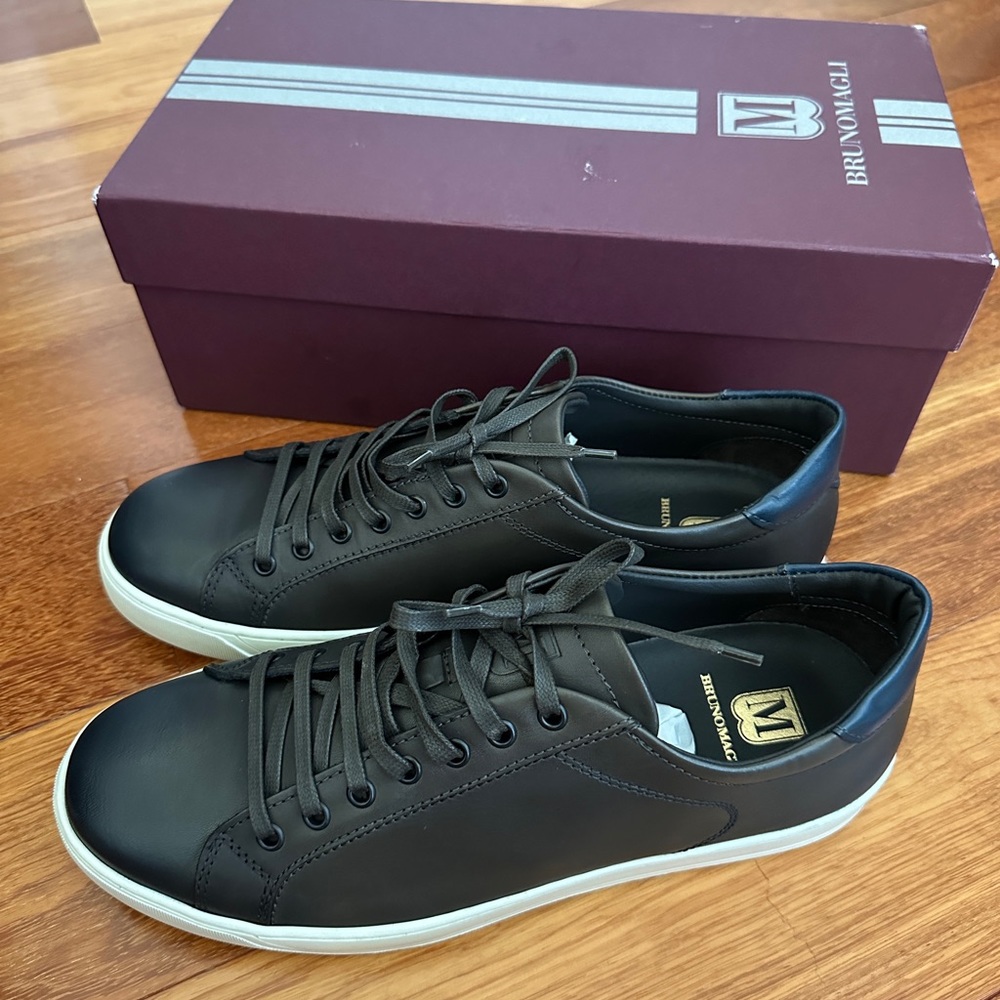 Bruno Magli Sneaker